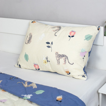 Подушка  детская  40х60 (см) "LEO" (леб пух,поплин) 